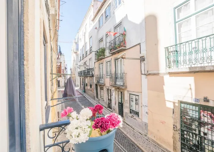 Bairro Alto - 1st Floor Apartment *